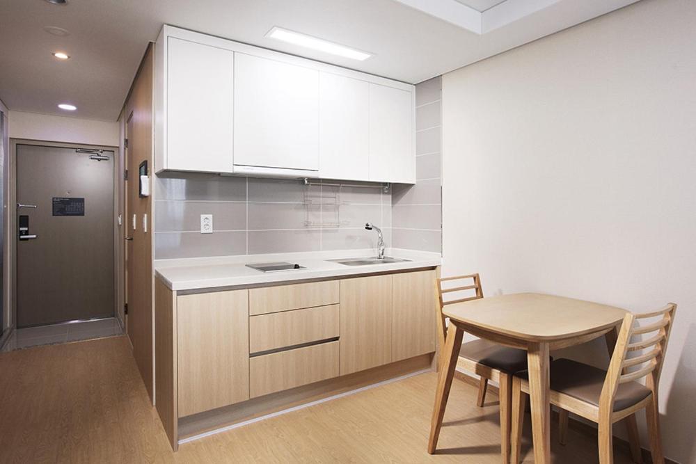 Crown Harbor Hotel 4*